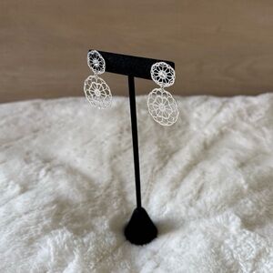 Elegant Silver Filigree Earrings